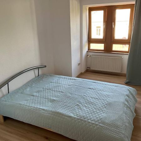 Schoene Dachgeschosswohnung Im Herzen Von Deidesheim Exterior photo
