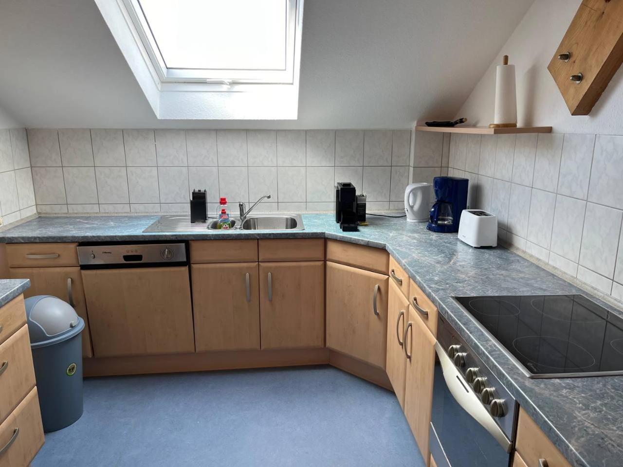Schoene Dachgeschosswohnung Im Herzen Von Deidesheim Exterior photo