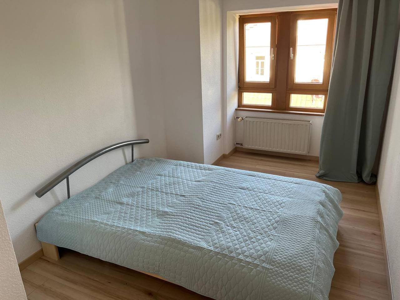 Schoene Dachgeschosswohnung Im Herzen Von Deidesheim Exterior photo